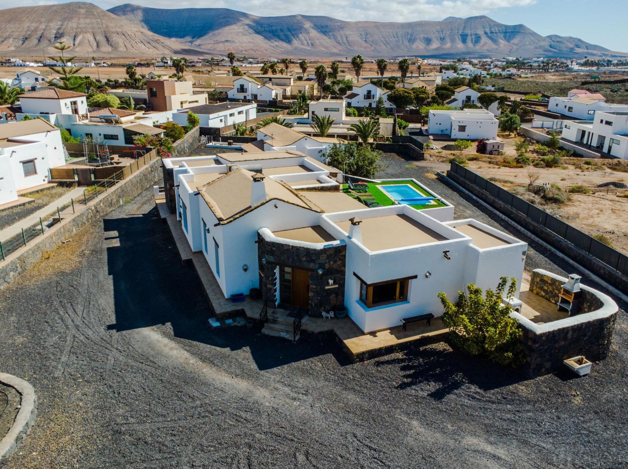 Villa Volcan2 Rural Private Pool La Oliva By Holidays Home Екстериор снимка